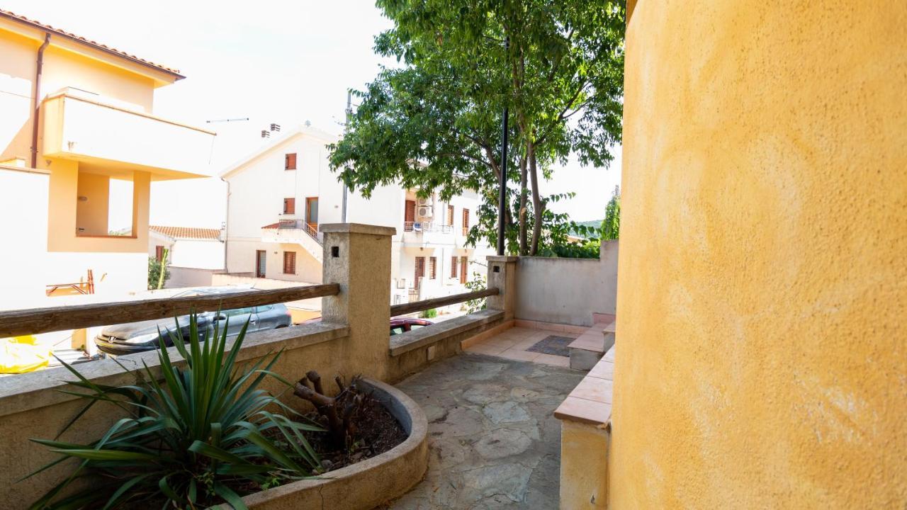 L'ulivo Apartment *