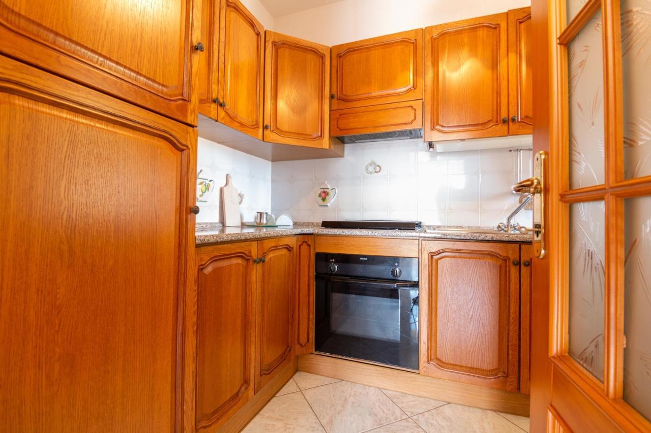 L'ulivo Apartment *